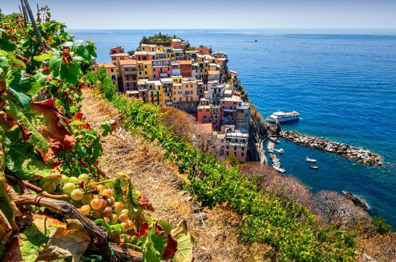Отель Il Sogno Di Manarola By The First Экстерьер фото
